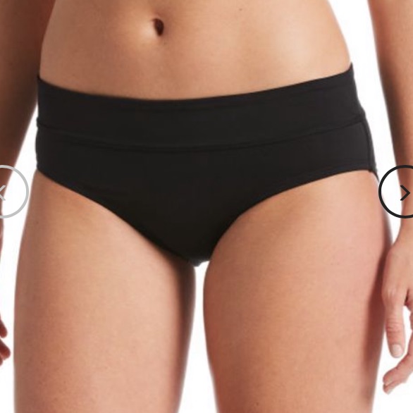 Nike Solid Bottom